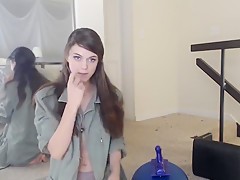 Charlotte squirting on the sybian