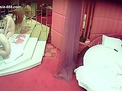 Hackers use the camera to remote monitoring of a lover’s home life.218_3