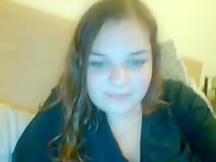 newbie Kiyten2 licking her nipples 10/02/18