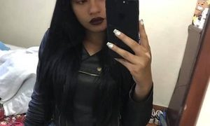 Aba_roose naked before webcam in live video chat