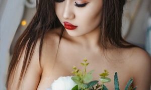 AishaSei naked before webcam in live video chat