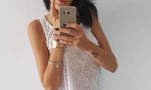 ali_skny naked before webcam in live video chat