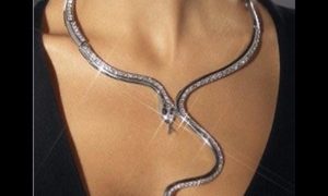 AliensMuse naked before webcam in live video chat