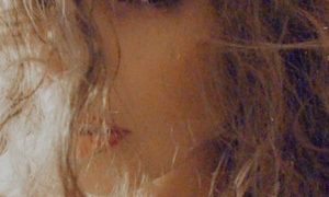 Alyssahh naked before webcam in live video chat