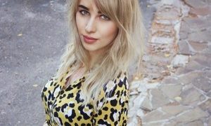 AmberGreys naked before webcam in live video chat