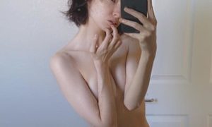 AngieFae naked before webcam in live video chat