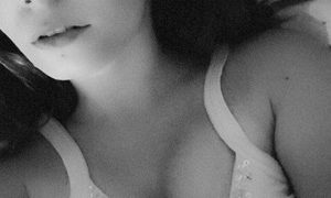 AnnCutie naked before webcam in live video chat