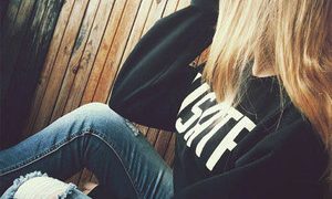 Annet_XX naked before webcam in live video chat