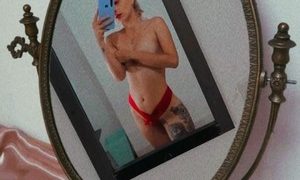 BeautySamy naked before webcam in live video chat