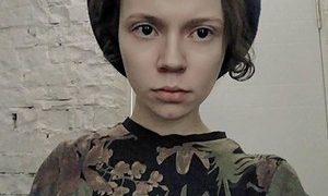 Bella_Alieno naked before webcam in live video chat