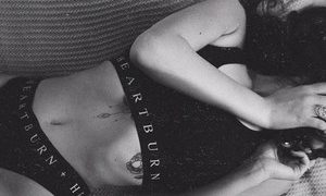 Black_Roze naked before webcam in live video chat
