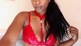 Brunette Honey nude on cam in her Live Sex Chat