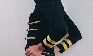 Curly_wendy naked before webcam in live video chat