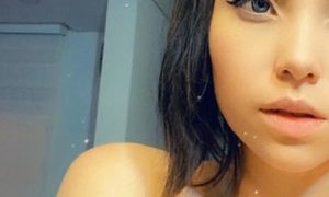 Daaniela naked before webcam in live video chat