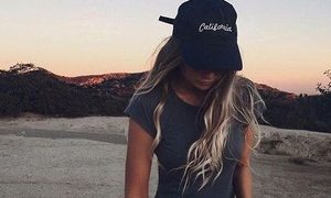 Debbie_Pink naked before webcam in live video chat