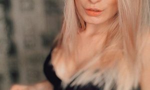 fancynikki1 naked before webcam in live video chat