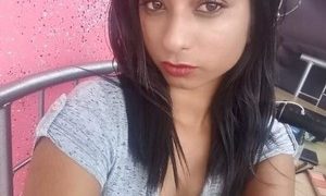 FantasyGirl92 naked before webcam in live video chat