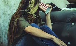 GwenLevy naked before webcam in live video chat