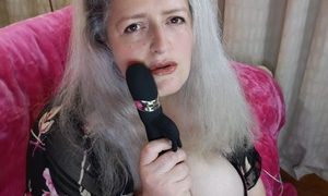 HelenStarUK naked before webcam in live video chat