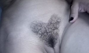 HIPPIE_JEWEL naked before webcam in live video chat