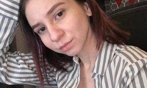 HottiesAngel naked before webcam in live video chat