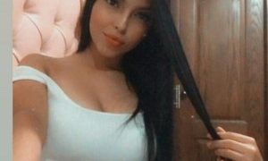 Katrina_space naked before webcam in live video chat