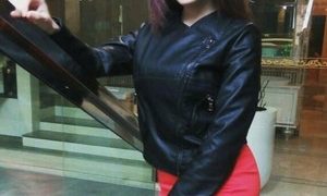 Lana_J naked before webcam in live video chat