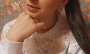 Littlee_Angel naked before webcam in live video chat