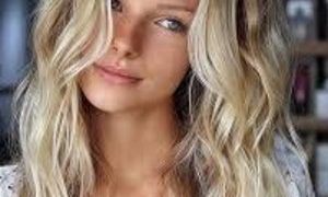 Liza_s naked before webcam in live video chat