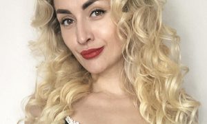 Mag1c_Fairy naked before webcam in live video chat