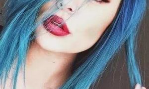 Milk_Chick naked before webcam in live video chat