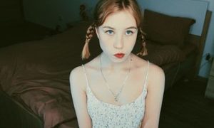Mira_Spring naked before webcam in live video chat