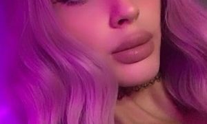 Molly_Cash naked before webcam in live video chat