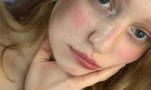 Mur__amur naked before webcam in live video chat