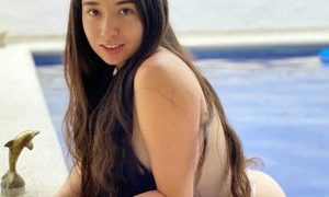 Nicky_Pretty naked before webcam in live video chat