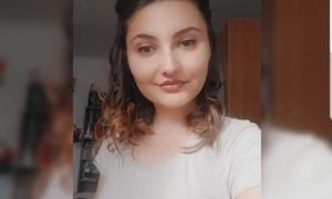 NicoleJeanie8 naked before webcam in live video chat
