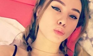 Okinawwa naked before webcam in live video chat
