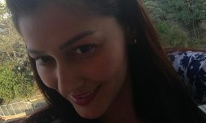 Robertlovelys naked before webcam in live video chat