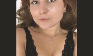S_Sheri naked before webcam in live video chat