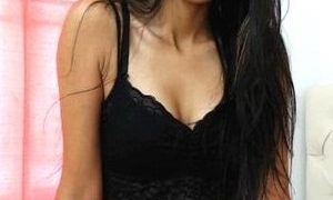 Sknnyysweettt naked before webcam in live video chat