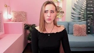 Yenny nude on cam in her Live Sex Chat