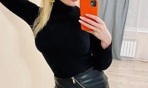 Your_AnnaM naked before webcam in live video chat