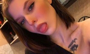 Aidra__Foxxx naked before webcam in live video chat