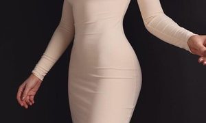 Alexis_CaKe naked before webcam in live video chat