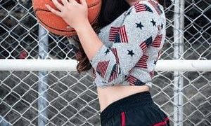 Alisaspears naked before webcam in live video chat