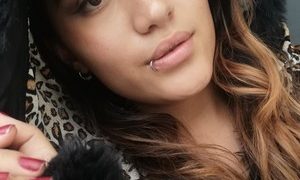 Anaastasia_ naked before webcam in live video chat