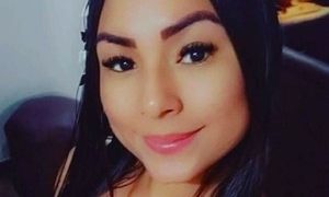 Arisha_20 naked before webcam in live video chat