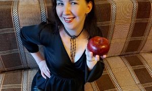 Ashley_Baby_ naked before webcam in live video chat