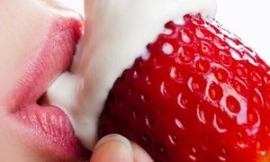 AwaDolly naked before webcam in live video chat