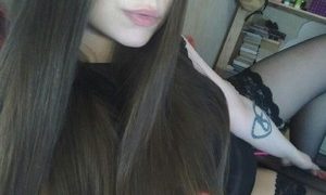 CallMe_Alice naked before webcam in live video chat
